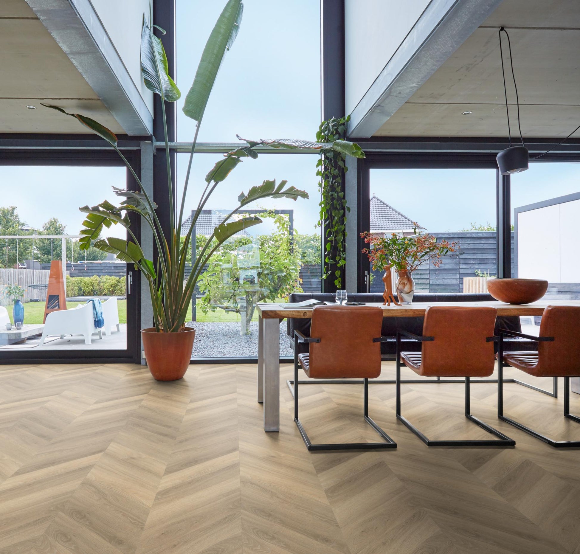 Floorlife Yup Chevron Paddington Beige Dryback PVC hongaarse punt - Solza.nl